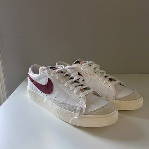 Nike Blazer "Team Red"